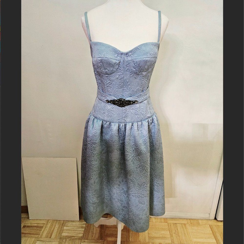 Wonderful MONIQUE LHUILLIER Light Blue Silk Brocade Beaded Formal Dress 4 XS S